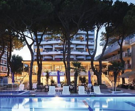 Hotel Ambasciatori Palace Lido di Jesolo Dış mekan fotoğraf
