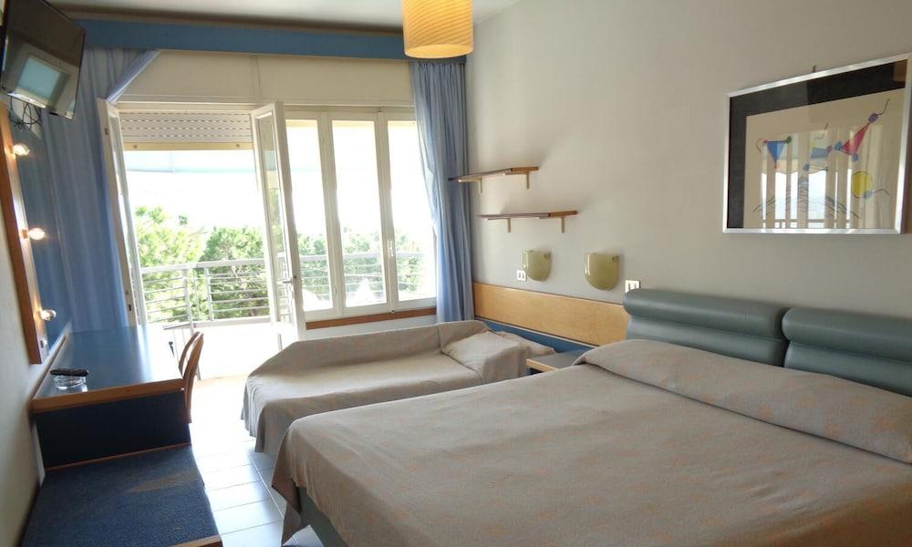 Hotel Ambasciatori Palace Lido di Jesolo Dış mekan fotoğraf