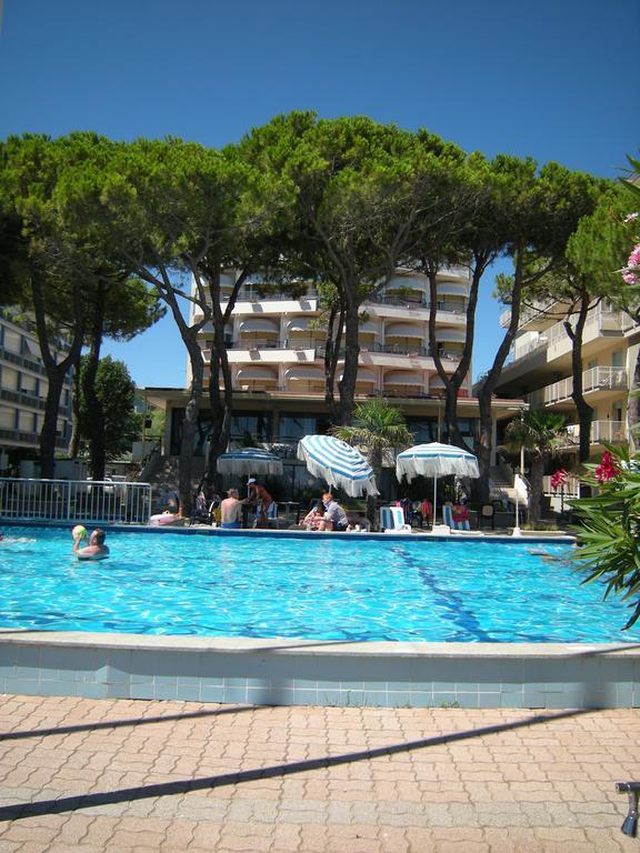 Hotel Ambasciatori Palace Lido di Jesolo Dış mekan fotoğraf