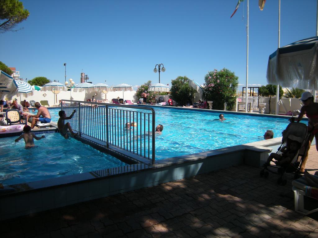 Hotel Ambasciatori Palace Lido di Jesolo Dış mekan fotoğraf