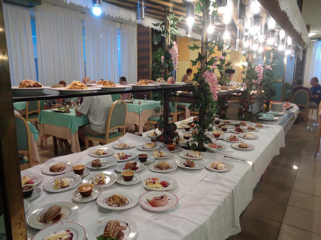Hotel Ambasciatori Palace Lido di Jesolo Dış mekan fotoğraf