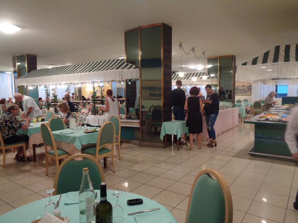 Hotel Ambasciatori Palace Lido di Jesolo Dış mekan fotoğraf