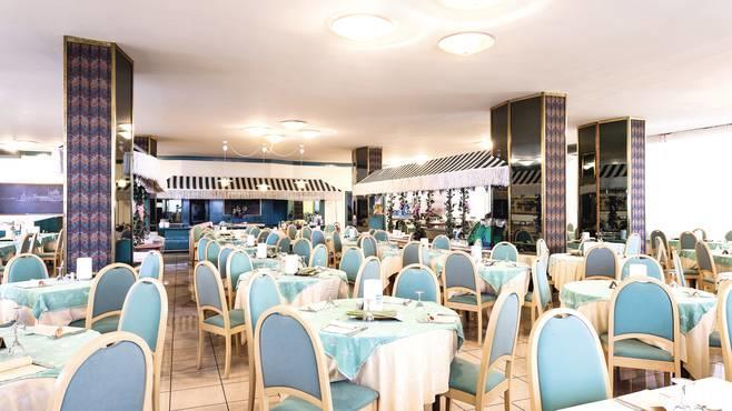 Hotel Ambasciatori Palace Lido di Jesolo Dış mekan fotoğraf