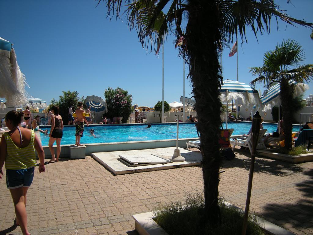 Hotel Ambasciatori Palace Lido di Jesolo Dış mekan fotoğraf