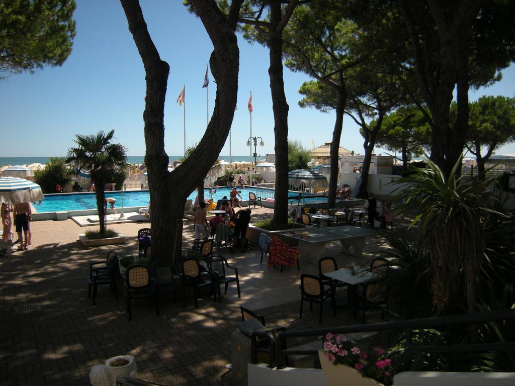 Hotel Ambasciatori Palace Lido di Jesolo Dış mekan fotoğraf