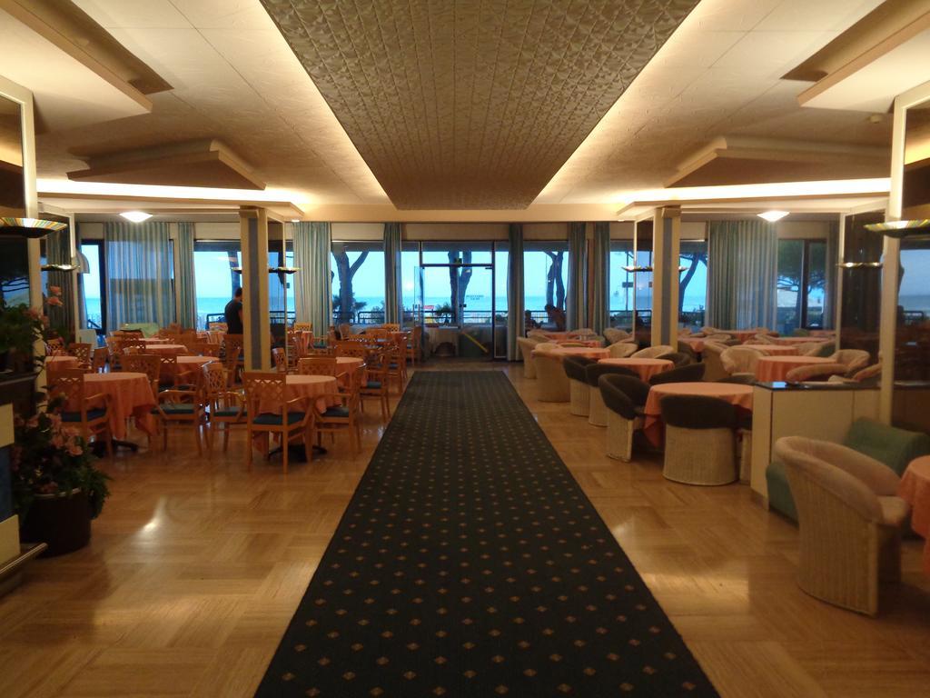 Hotel Ambasciatori Palace Lido di Jesolo Dış mekan fotoğraf